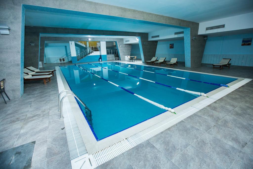 Caspian Business Hotel & Spa Baku Exterior photo