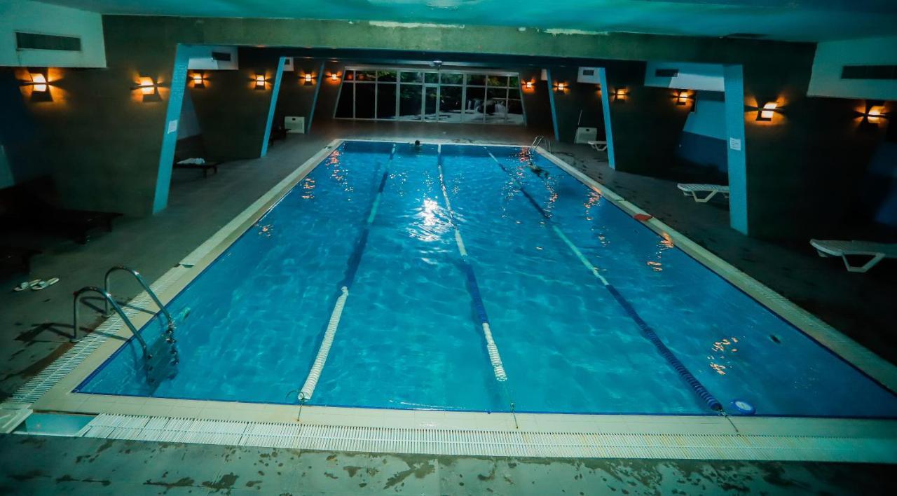 Caspian Business Hotel & Spa Baku Exterior photo